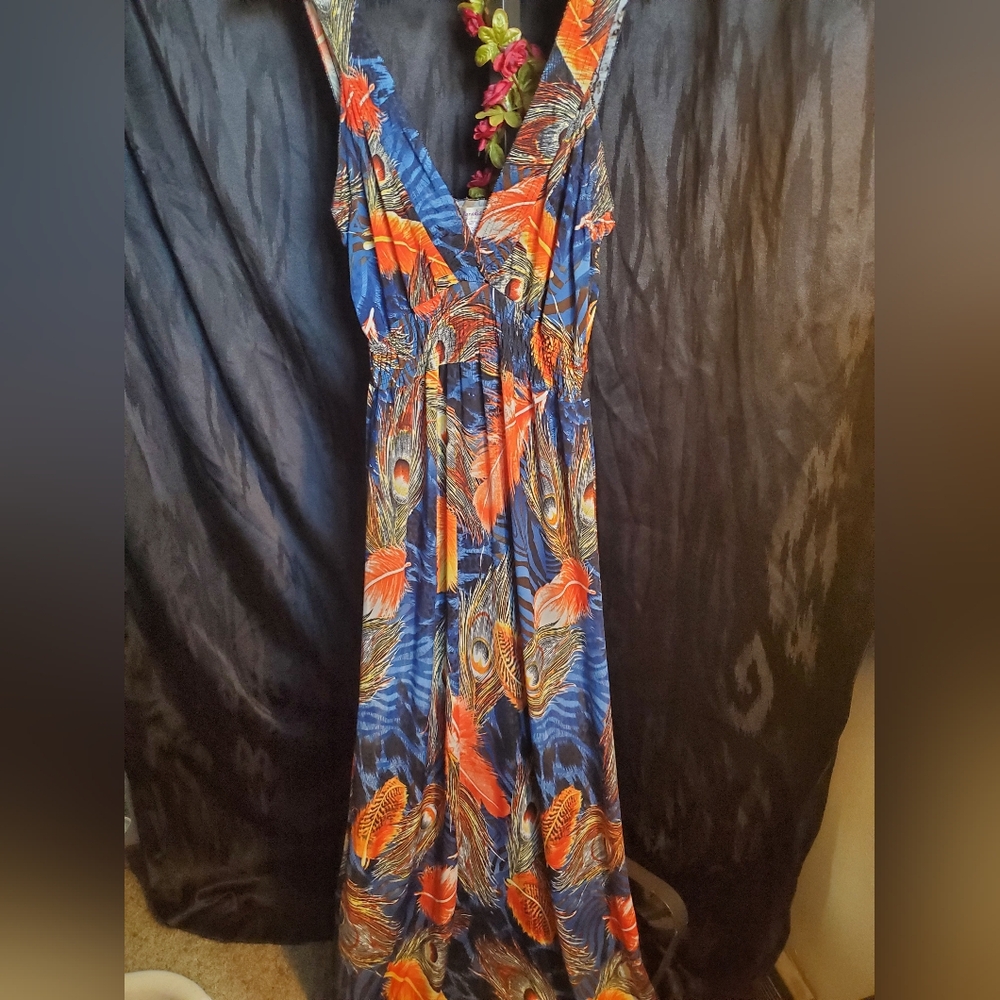 Gorgeous colors and fit maxi dress empire waist size Medium